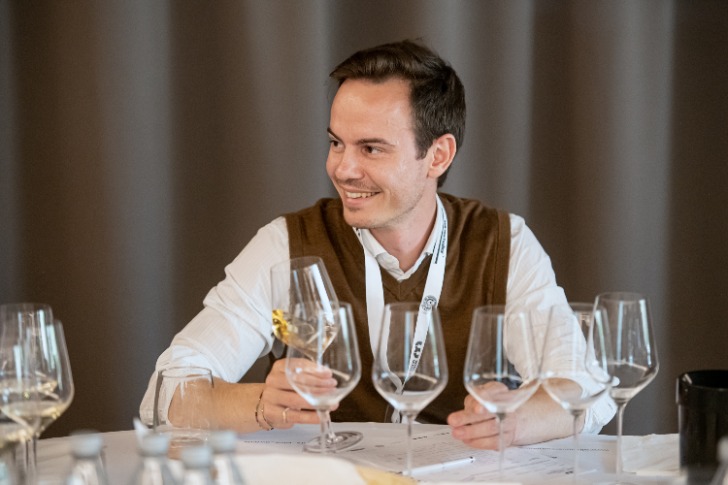 A modern sommelier a vendégélmény stratégája A modern sommelier a vendégélmény stratégája