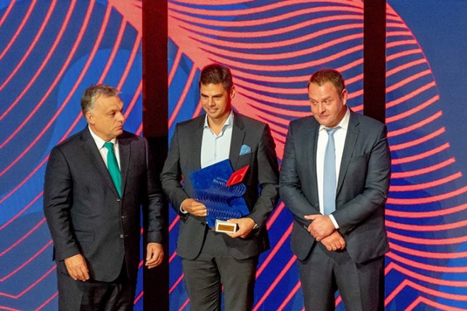 Pro Turismo díjat vehetett át Laposa Bence Orbán Viktortól