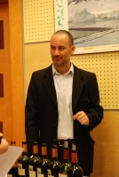 Argentín borkóstoló