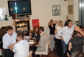 Esti csemegézés a nagyokból