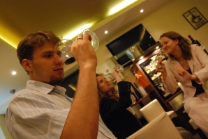 Esti csemegézés a nagyokból