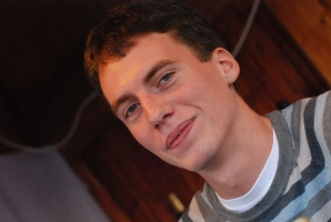 És elárasztá a tömeg...