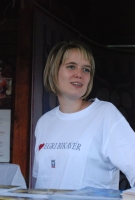 És elárasztá a tömeg...