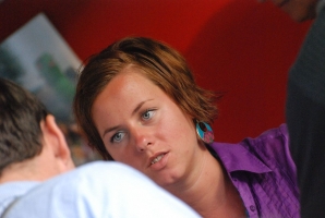 És elárasztá a tömeg...