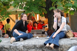 És elárasztá a tömeg...