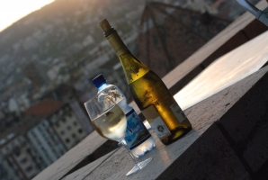 És elárasztá a tömeg...