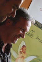 És elárasztá a tömeg...