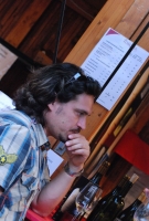 És elárasztá a tömeg...