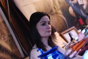 És elárasztá a tömeg...