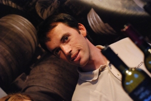 És elárasztá a tömeg...