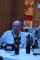 És elárasztá a tömeg...