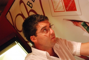 És elárasztá a tömeg...