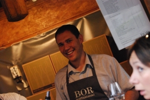 És a tömeg nem csökken... (folytatás a Budai várból)