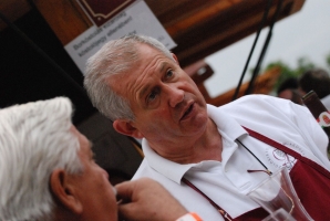 És a tömeg nem csökken... (folytatás a Budai várból)