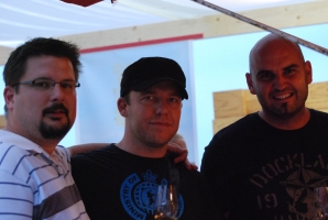 És a tömeg nem csökken... (folytatás a Budai várból)