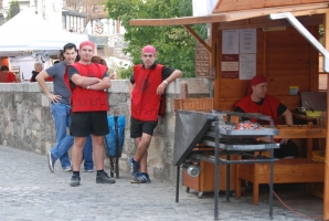 Erősítés italból és kolbászból