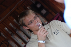 Erősítés italból és kolbászból