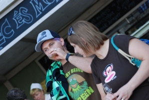 Erősítés italból és kolbászból