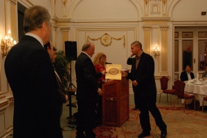 60 bort jutalmaztak idén