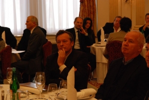 60 bort jutalmaztak idén