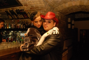 Szőlőfürt lufiból