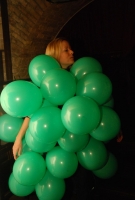 Szőlőfürt lufiból