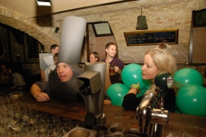 Szőlőfürt lufiból