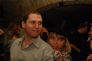 Szőlőfürt lufiból