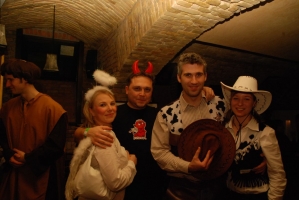 Szőlőfürt lufiból