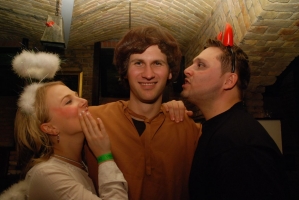 Szőlőfürt lufiból