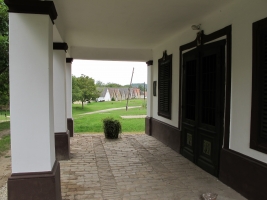 Györköny szőlősorai közt