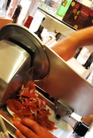 Gizella és Németh János a Vinoport Borbárban