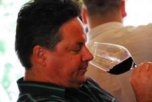 Gizella és Németh János a Vinoport Borbárban