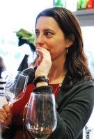 Gizella és Németh János a Vinoport Borbárban