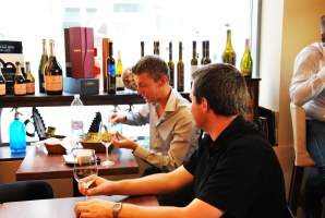 Benedek-Kvassay Borpremier a Vinoport Borbárban