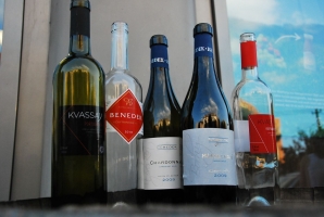 Benedek-Kvassay Borpremier a Vinoport Borbárban