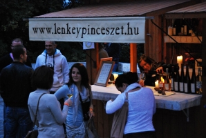 Budavári borozgatás