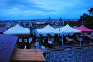 Budavári borozgatás