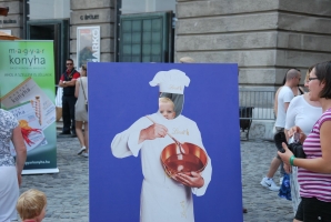 Csokoládék töménytelen mennyiségben
