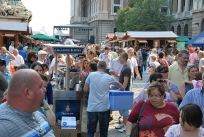 Csokoládék töménytelen mennyiségben