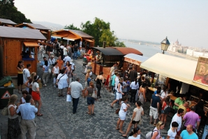 Csokoládék töménytelen mennyiségben