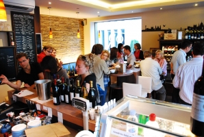 Etyeki Kúria - Hagymási Bor-premier a Vinoport Borbárban