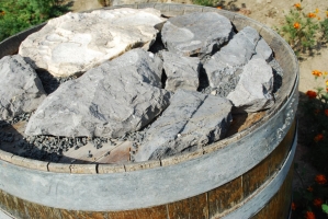 Művészi hordók a Vylyannál