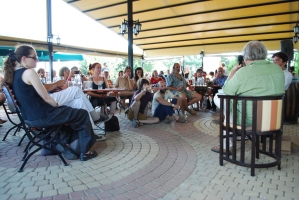 Művészi hordók a Vylyannál