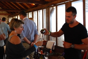 Képek az etyeki Junibor kóstolóról