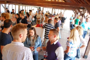 Képek az etyeki Junibor kóstolóról