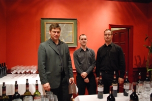 Závada Pál felolvasóestje Vylyan borokkal