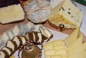 Fél évesek vagyunk