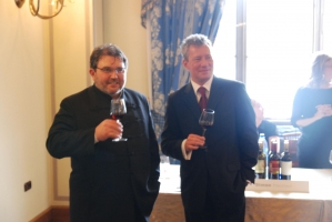 Fél évesek vagyunk