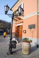 Fél évesek vagyunk